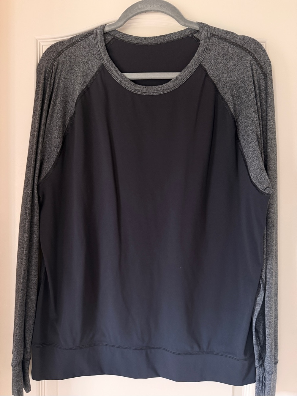 lululemon athletica Men's Long Sleeve Raglan Top - Charcoal Gray